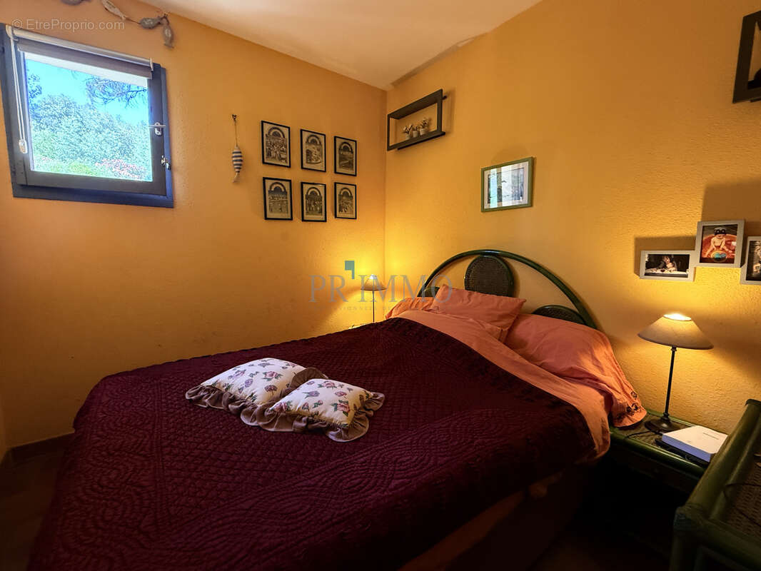 Appartement à ROQUEBRUNE-SUR-ARGENS