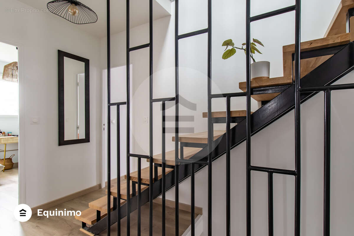 Maison à SAINT-MAUR-DES-FOSSES