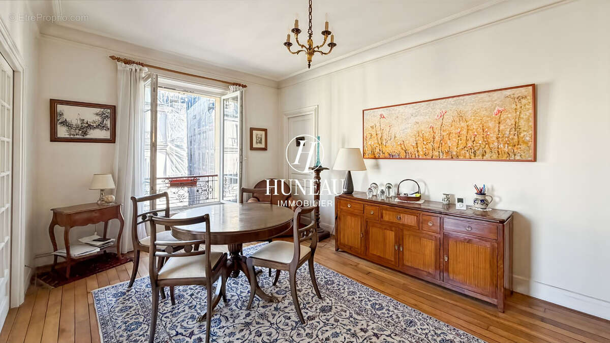 Appartement à PARIS-11E