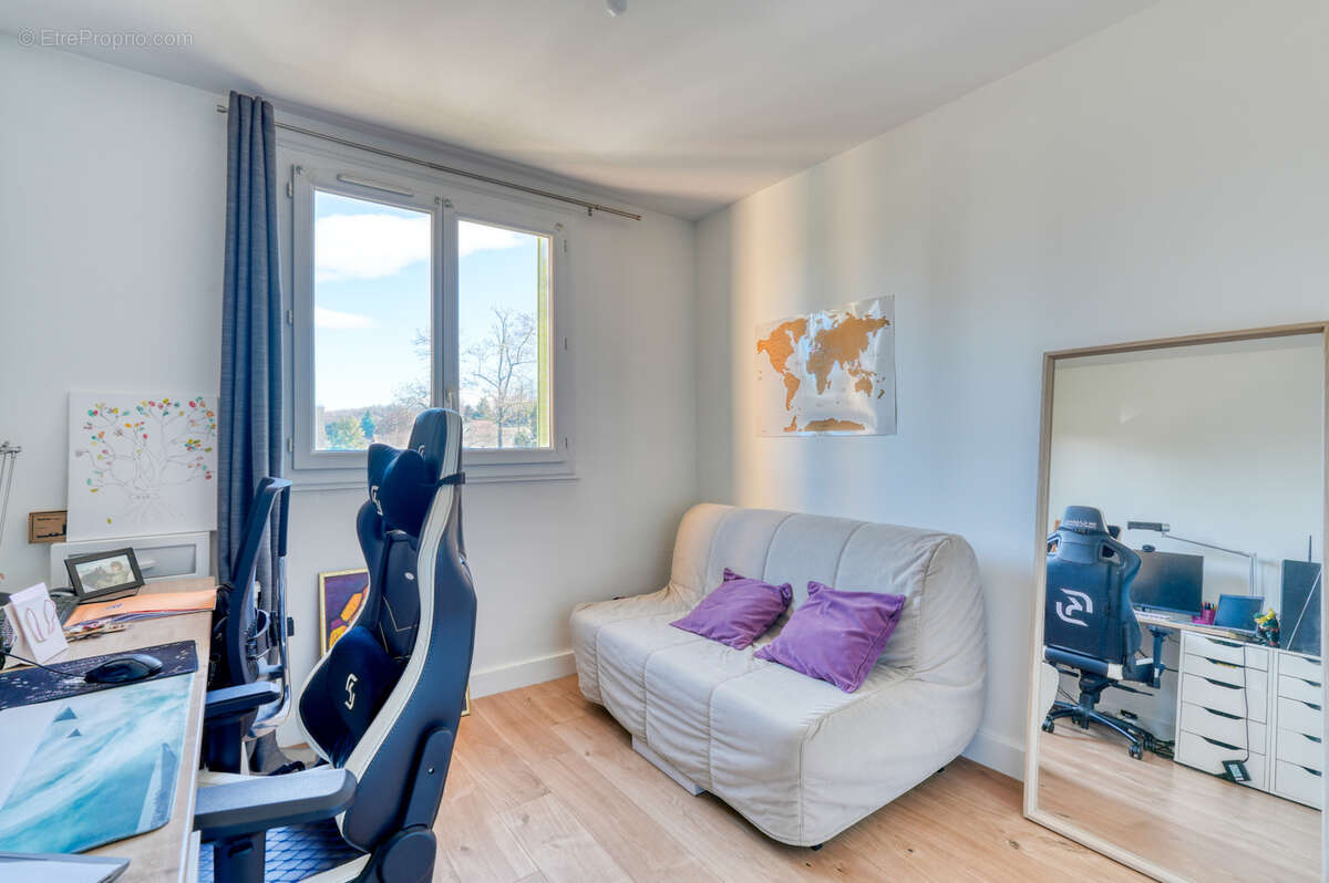 Appartement à BOURGOIN-JALLIEU