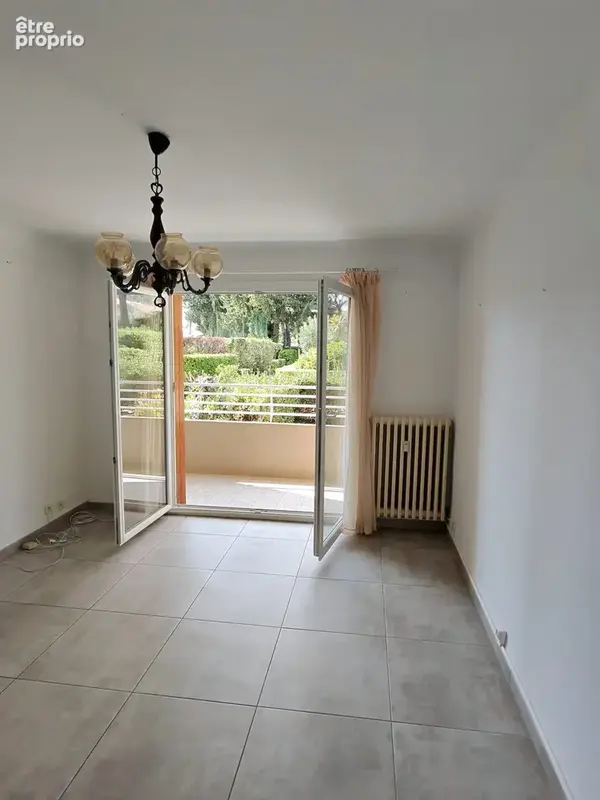 Appartement 3 pièces 55 m² à vendre à Cuers (83390) - photo 3