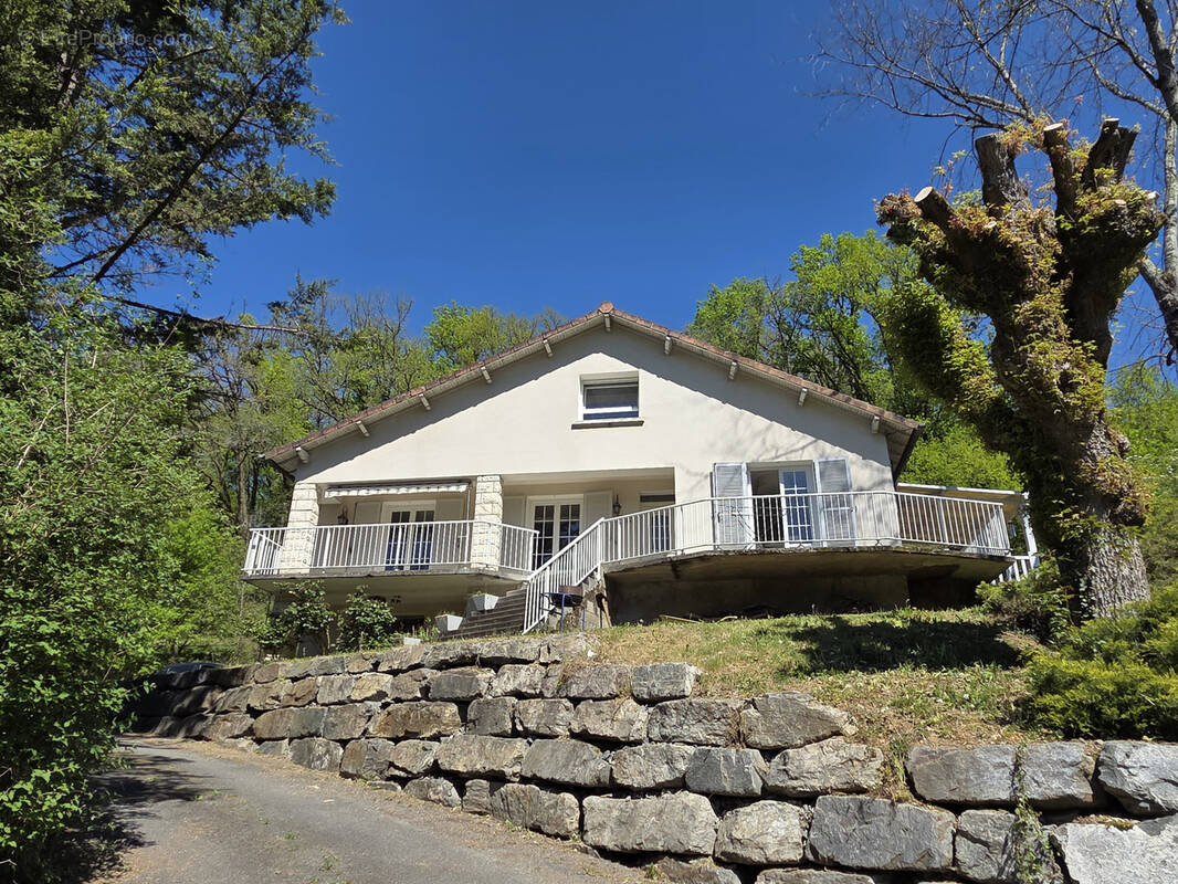 Maison à CAPDENAC