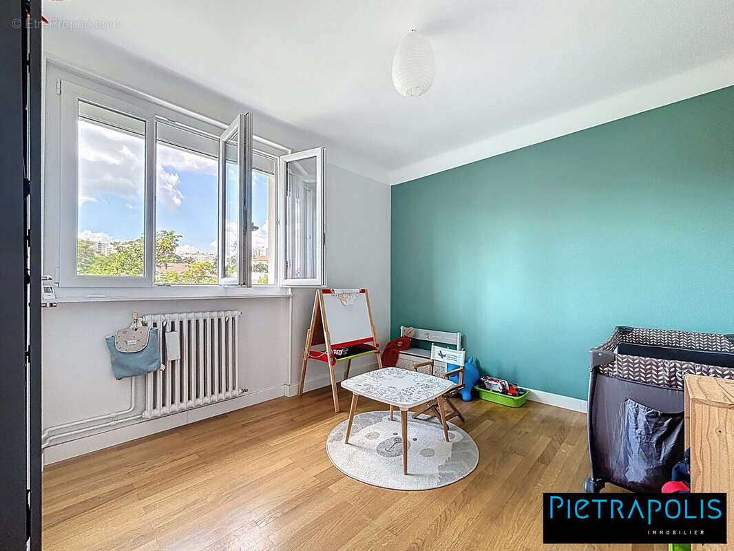 Appartement à OULLINS