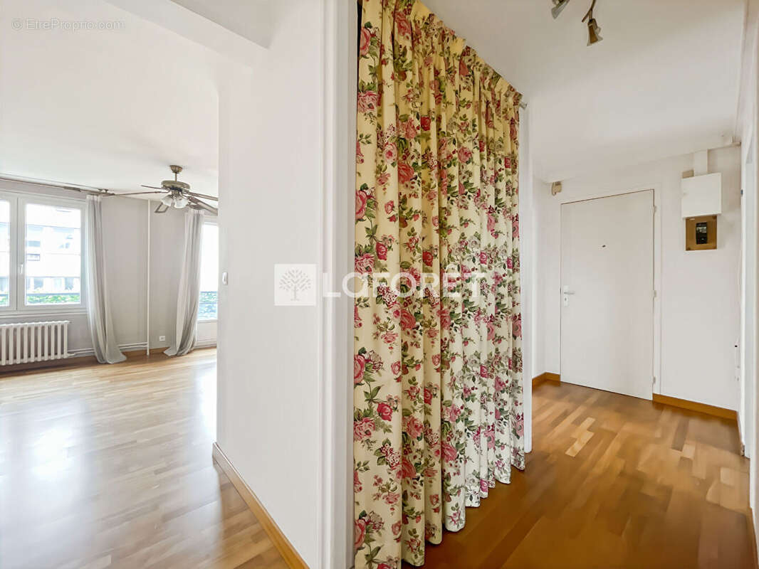 Appartement à MAISONS-ALFORT