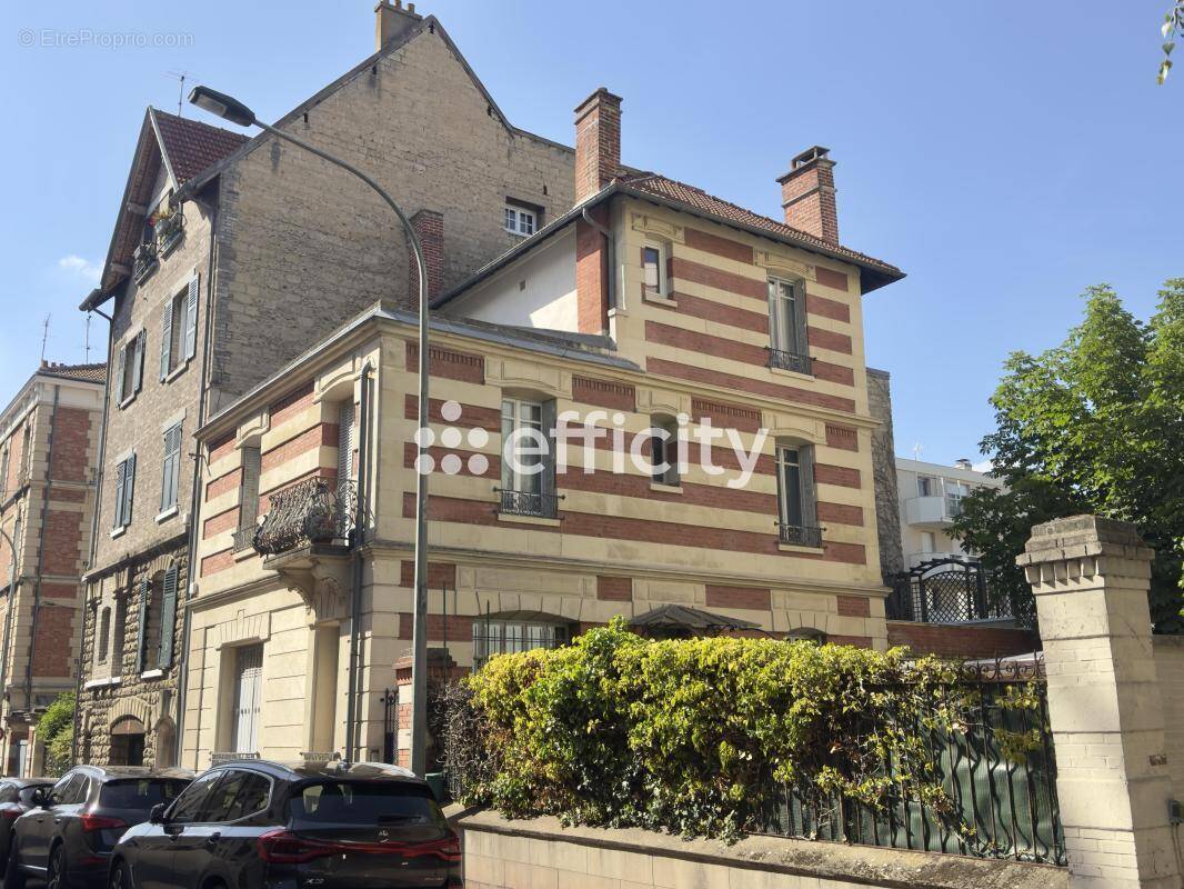 Maison à LE VESINET