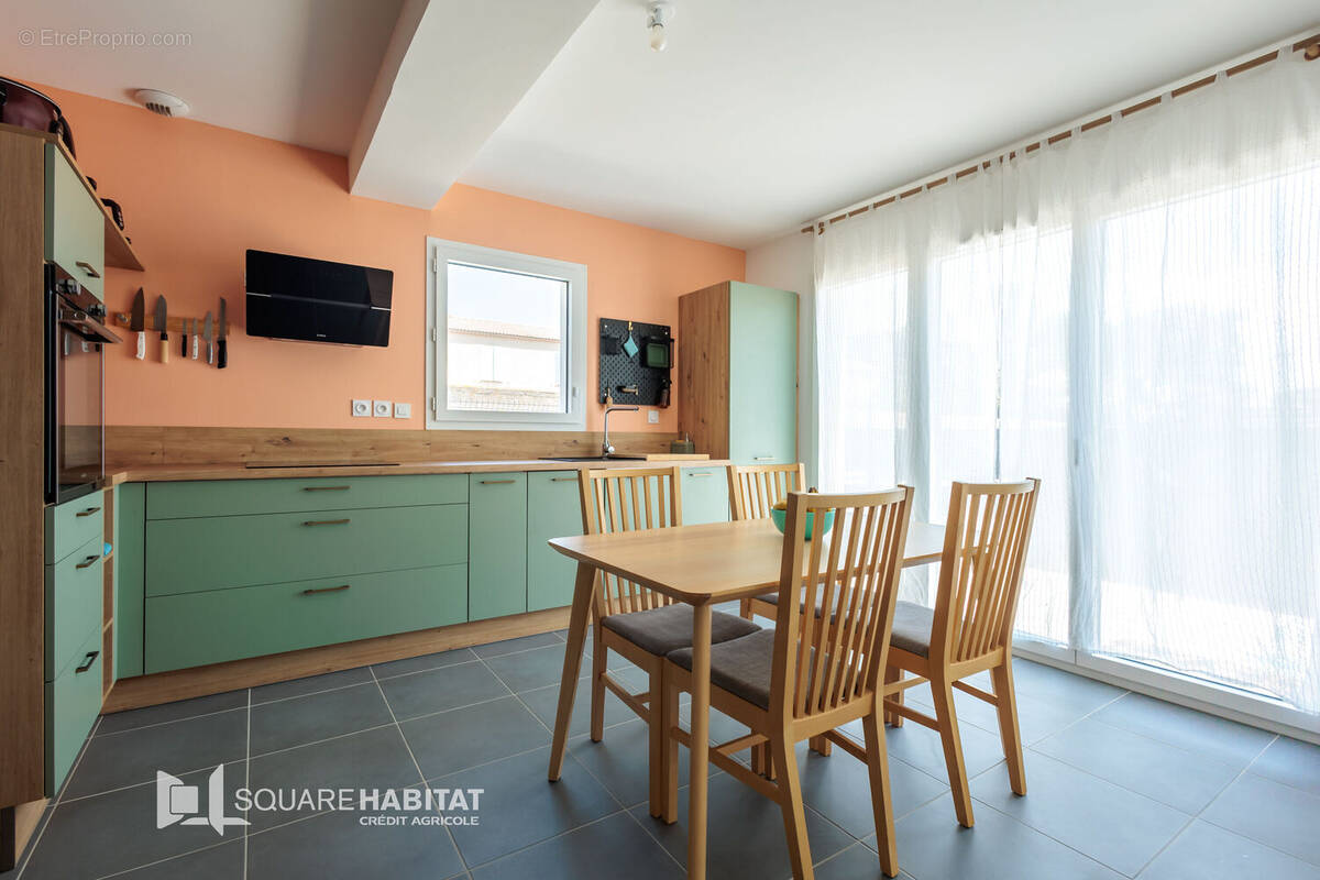 Photo 1 - Maison à LE PONTET