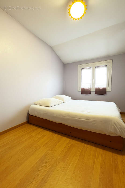 Maison à VAULX-MILIEU