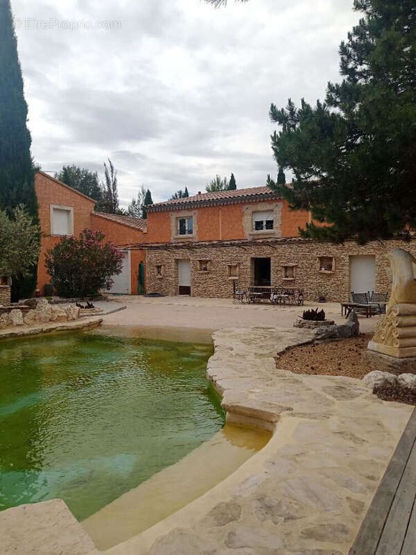 Maison à L'ISLE-SUR-LA-SORGUE