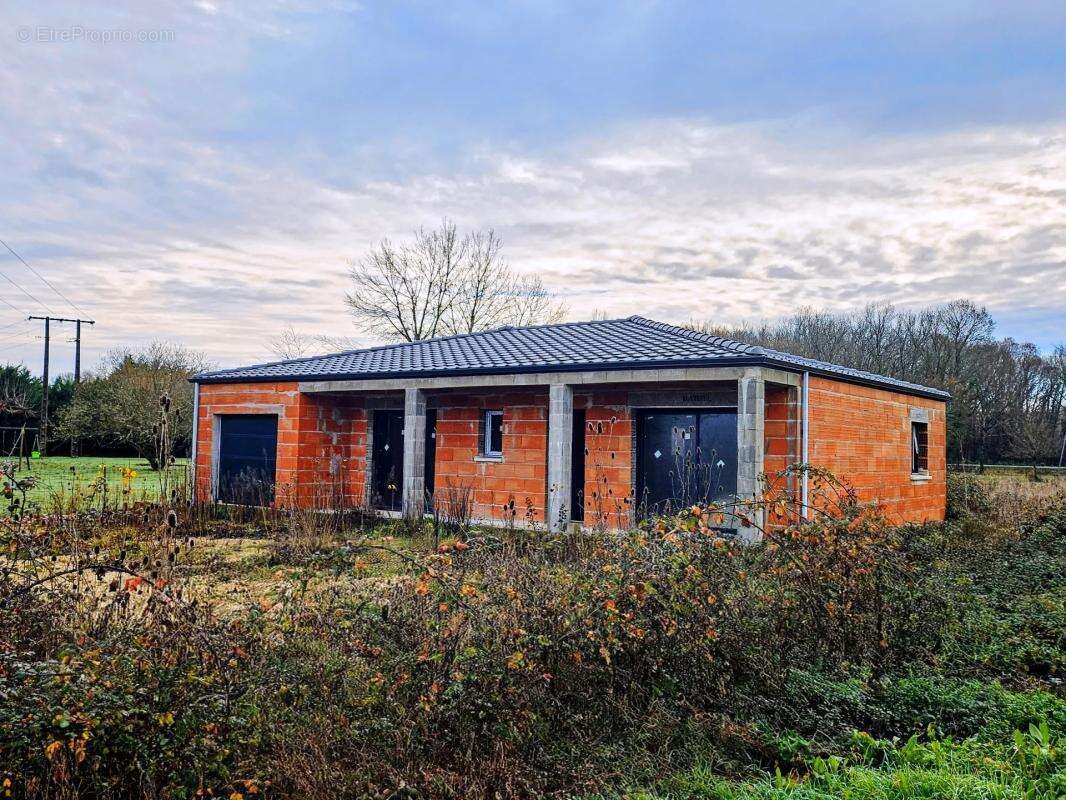 Maison à MONTPON-MENESTEROL