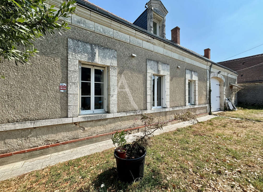 Maison ancienne dans un hameau calme - photo 12