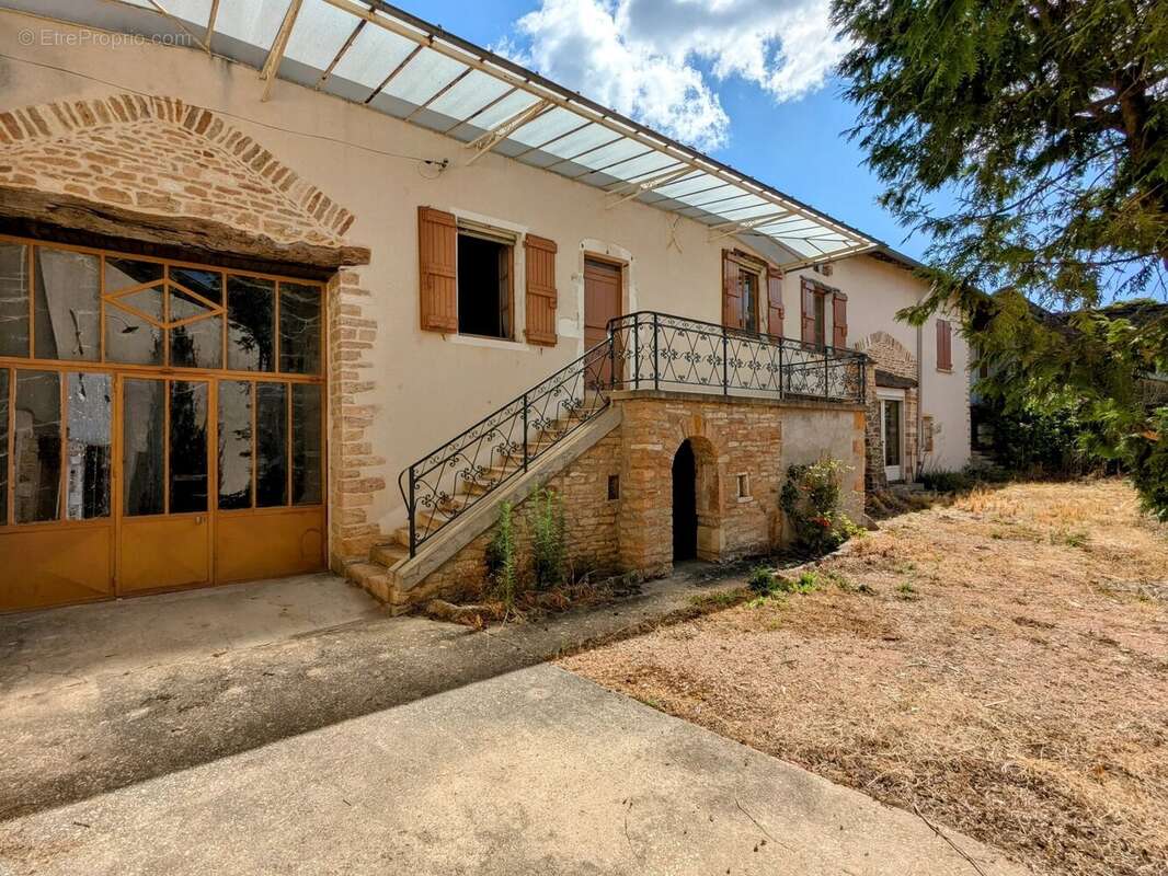 Maison à SAINT-MAURICE-DE-SATONNAY