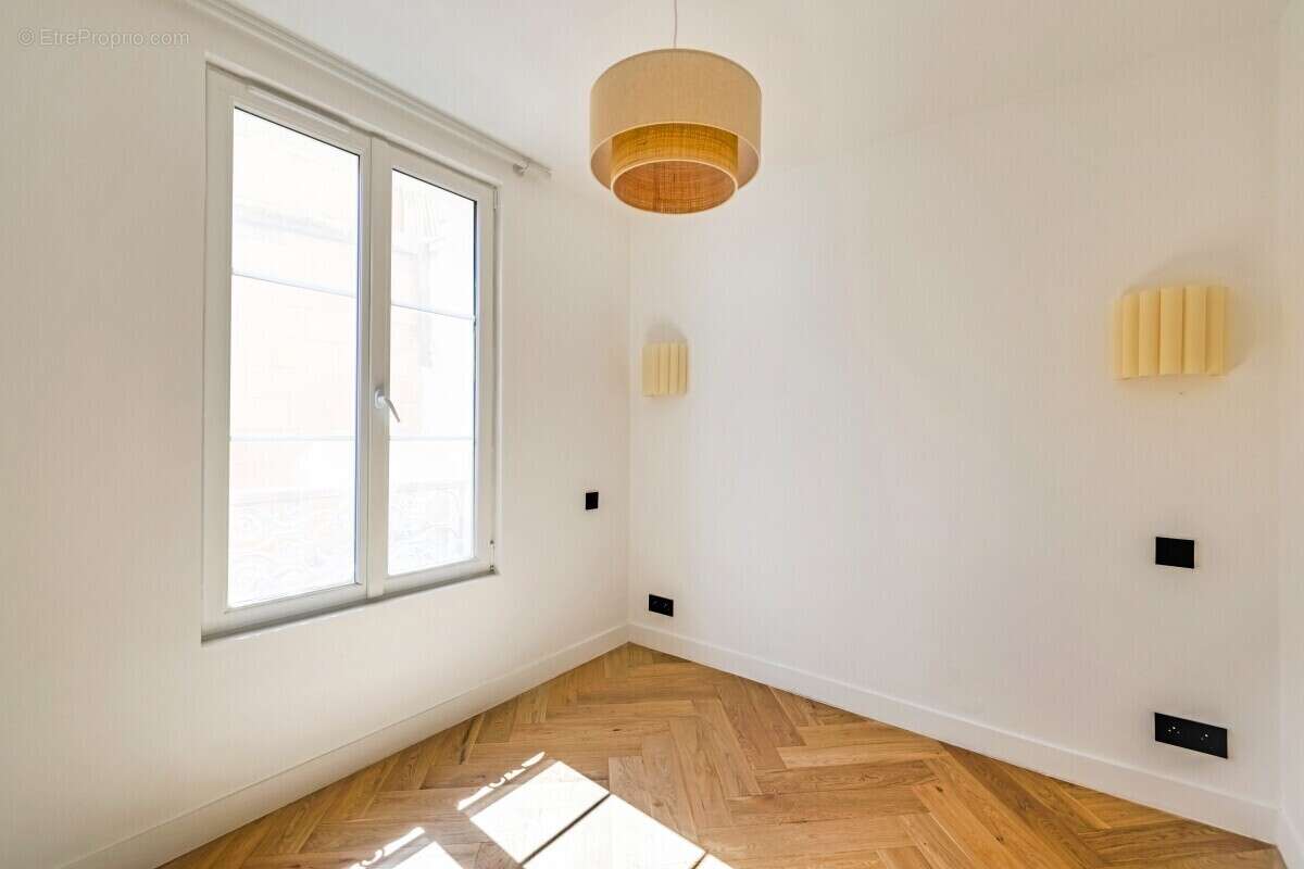 Appartement à PARIS-11E