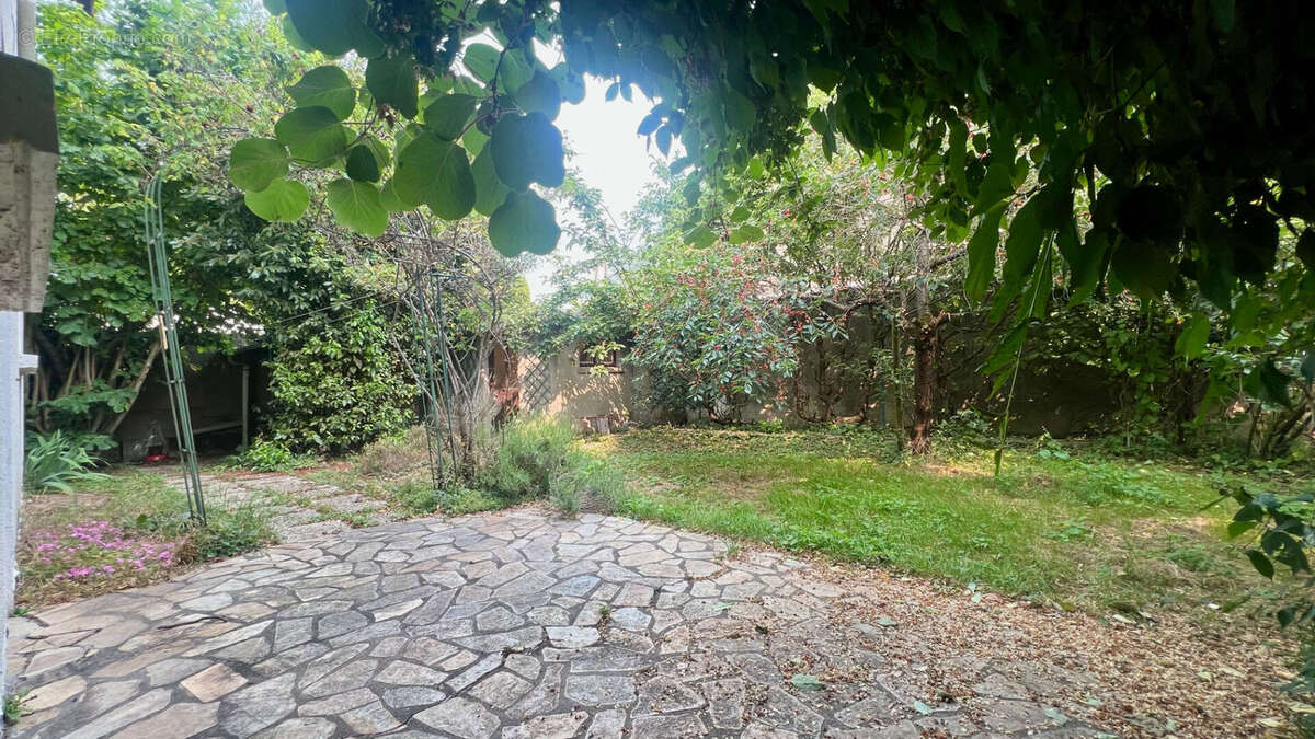 Maison à VIRY-CHATILLON