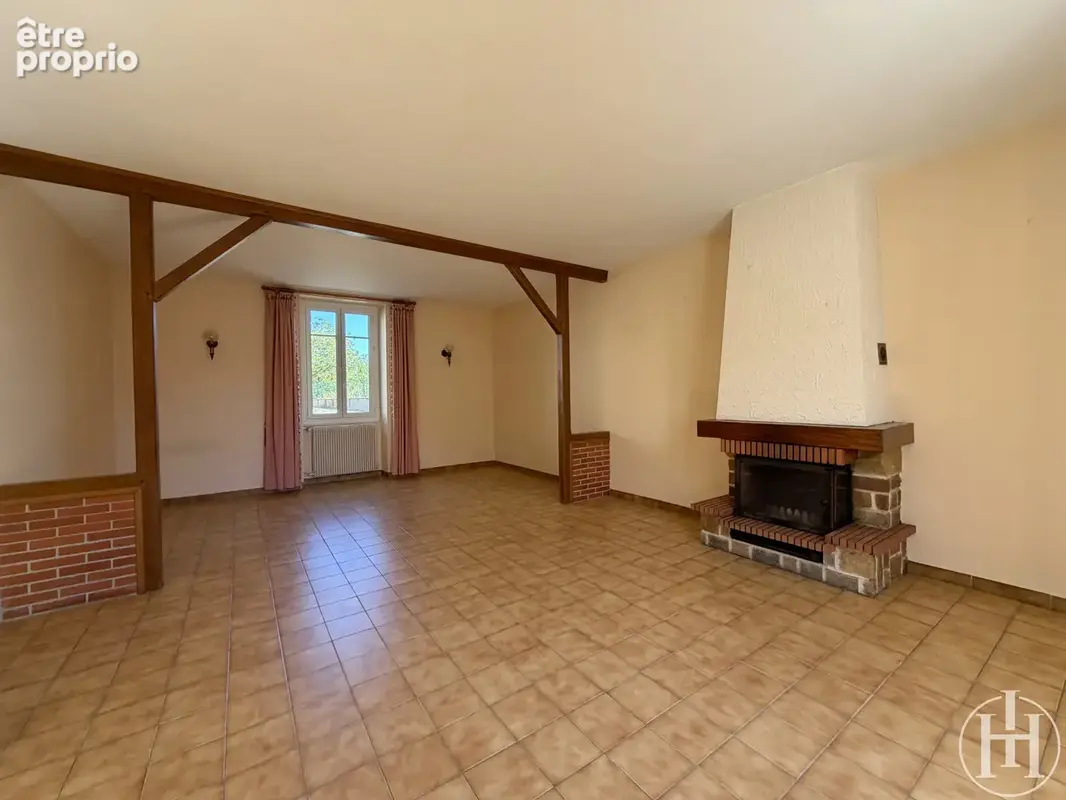 VILLABON   Maison en pierre avec dépendances et atelier. - photo 2