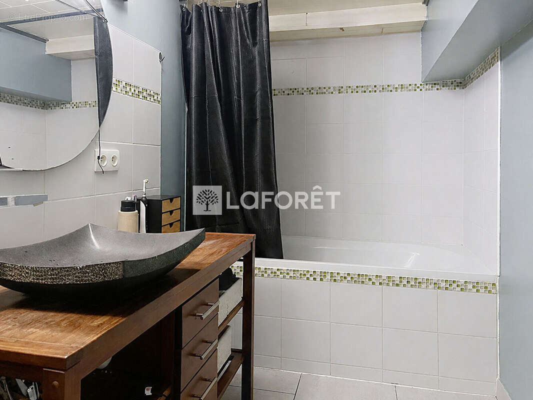Appartement à MONTFERRAND-LE-CHATEAU
