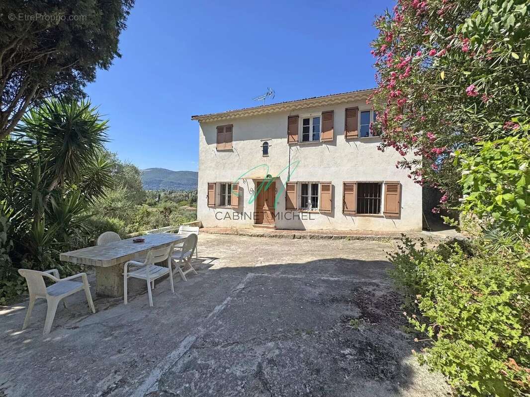 Maison à MOUANS-SARTOUX