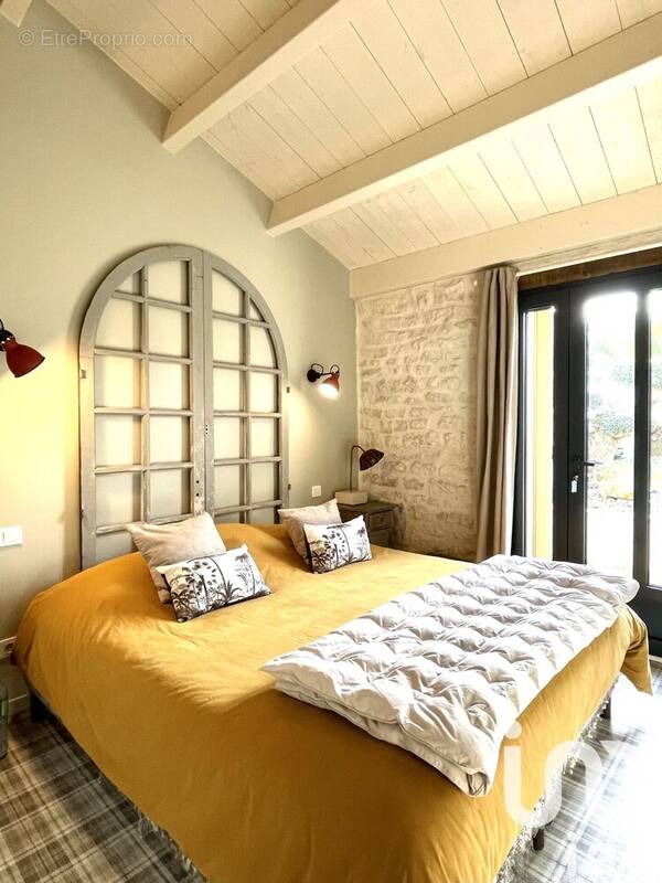 Photo 1 - Maison à CROIX-CHAPEAU