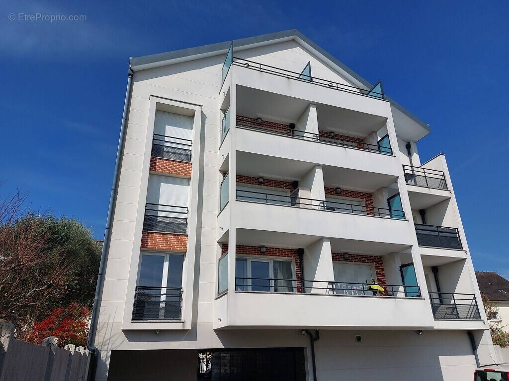 Appartement à QUINCY-SOUS-SENART