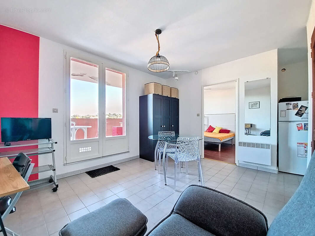 Appartement à VALLAURIS