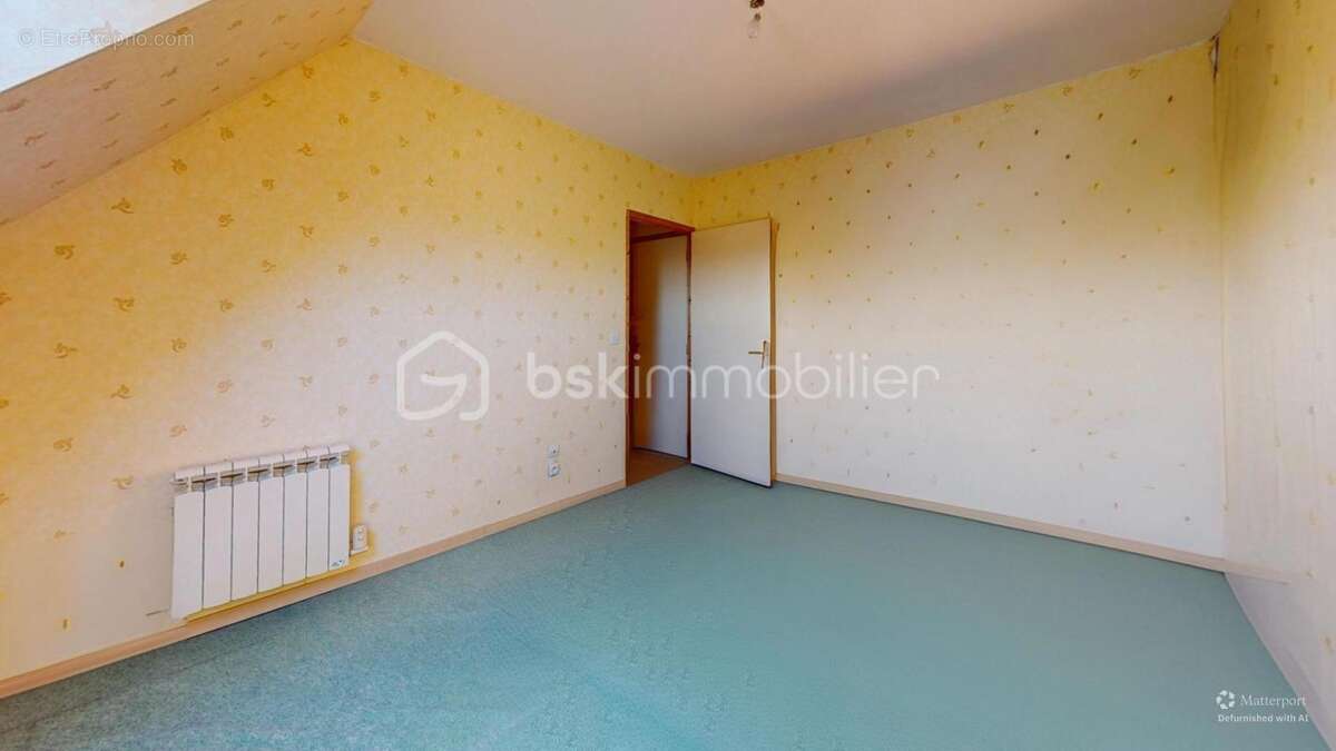 Maison à BELLEGARDE