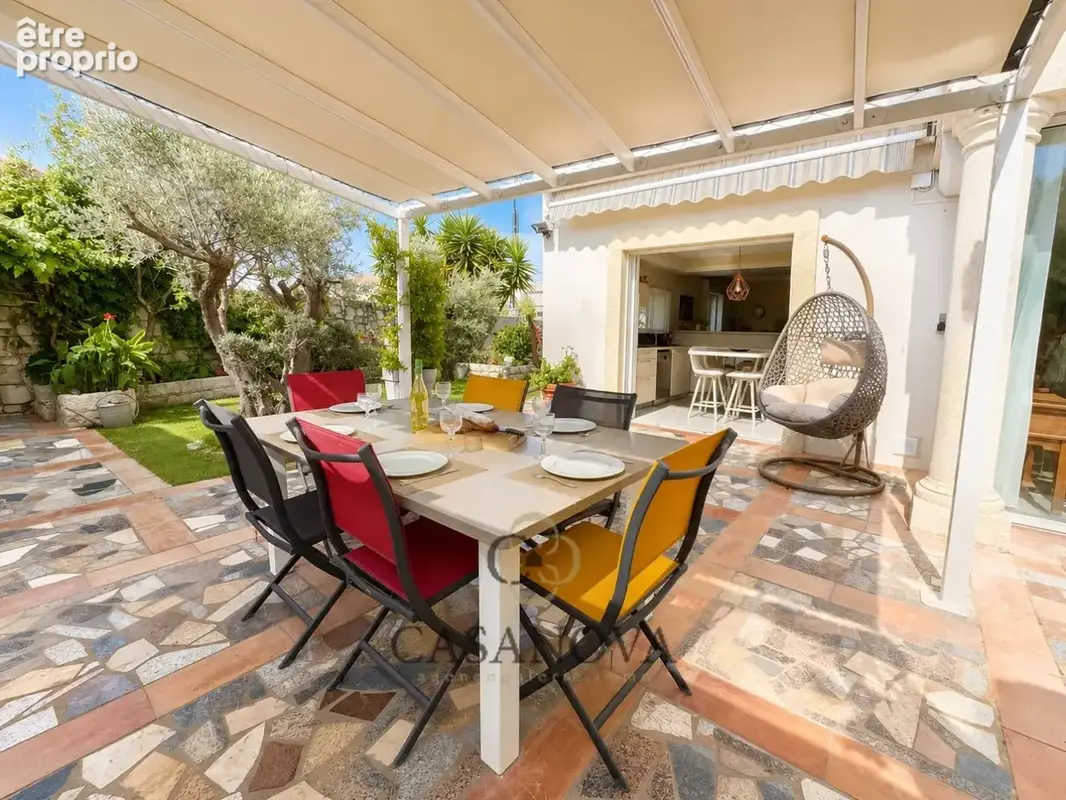 Maison 191 m² avec jardin paysager, jacuzzi et garage au centre de Pérols - photo 5