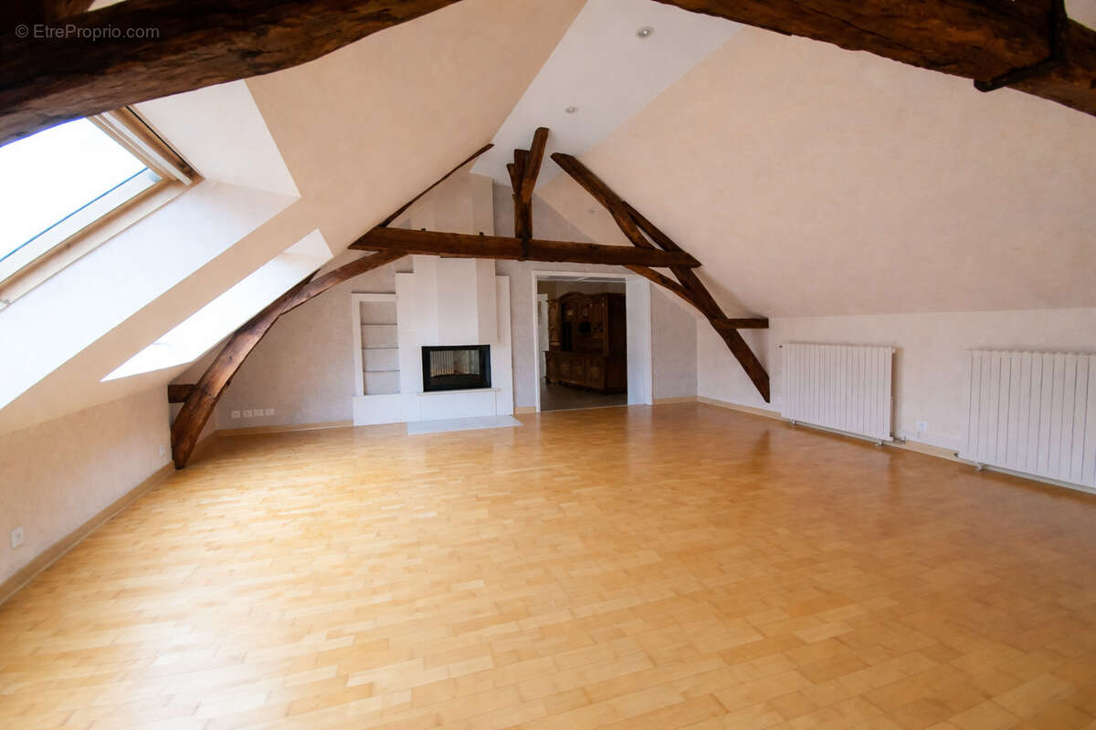 Maison à COULANS-SUR-GEE