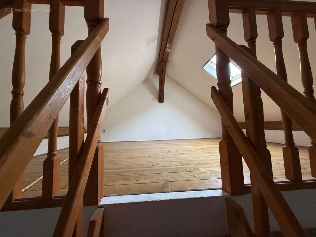 Appartement à IVRY-LA-BATAILLE