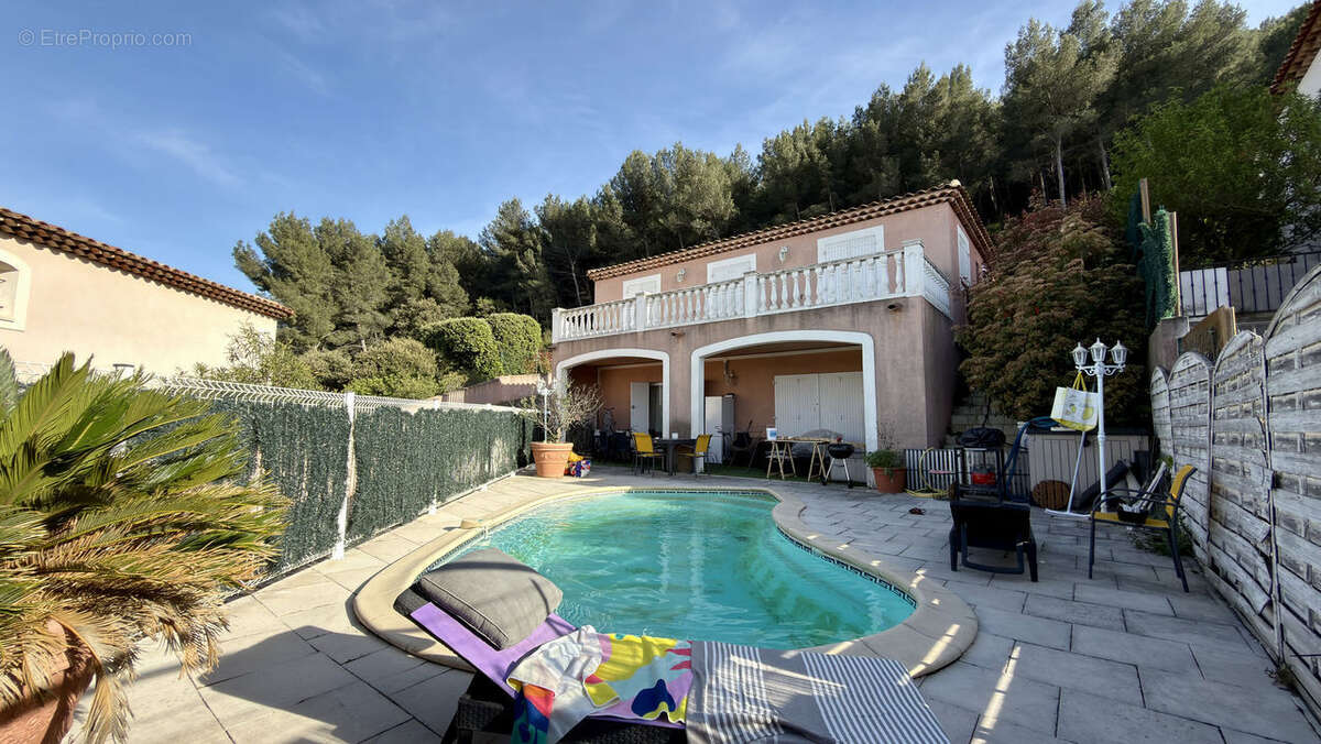 Maison à LA PENNE-SUR-HUVEAUNE