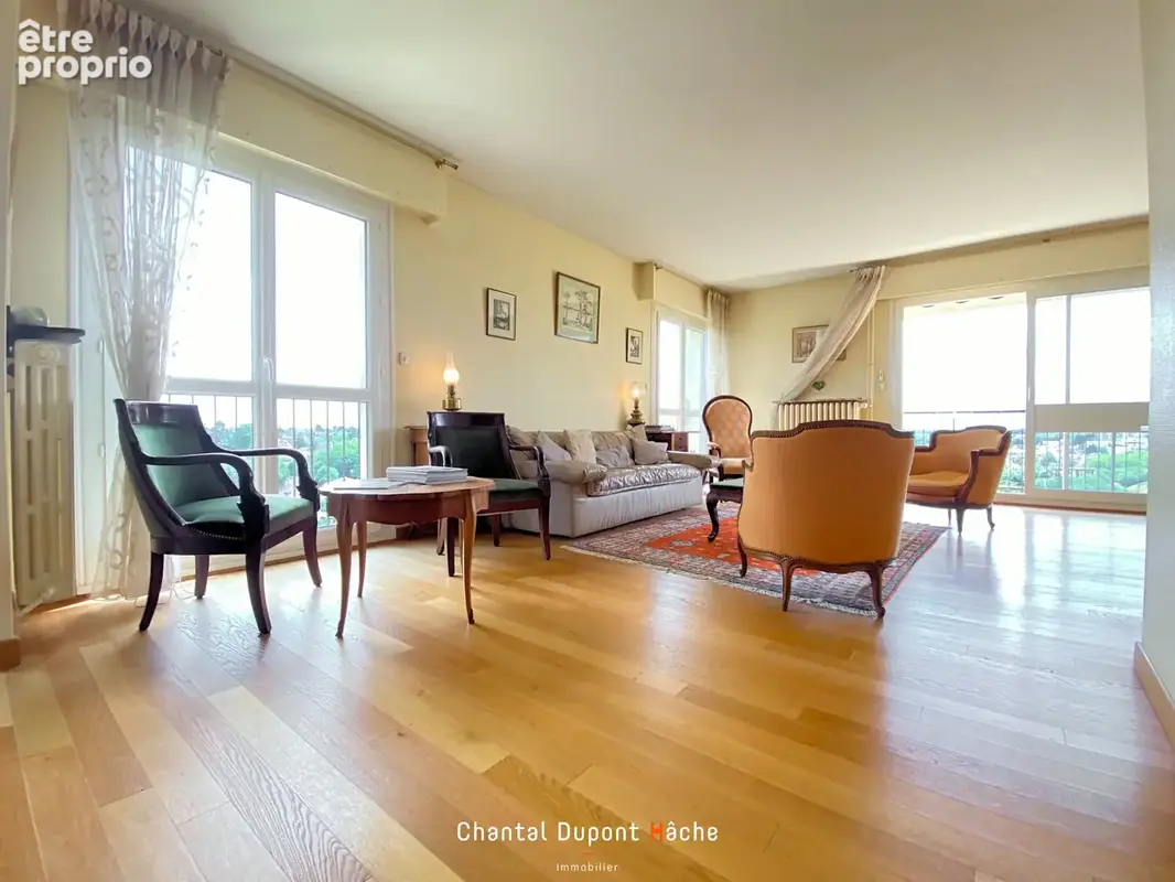 CHARTRES BORDS DE L'EURE - Appartement familial de 112 m2, 2/3 chambres, vue imprenable, parking et cave. - photo 2