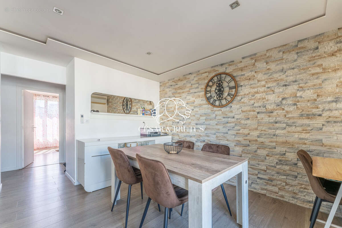 Appartement à DECINES-CHARPIEU