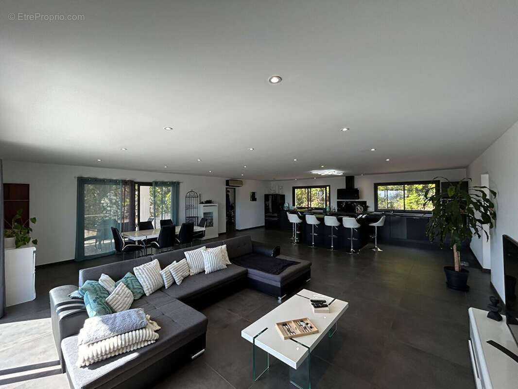 Maison à SANTA-LUCIA-DI-MORIANI