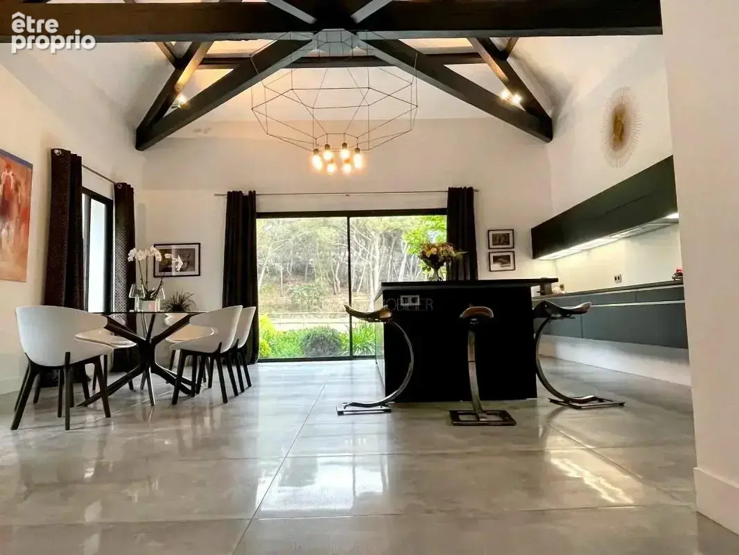 Superbe propriété aux prestations contemporaines, beaux volumes et piscine chauffée - photo 15