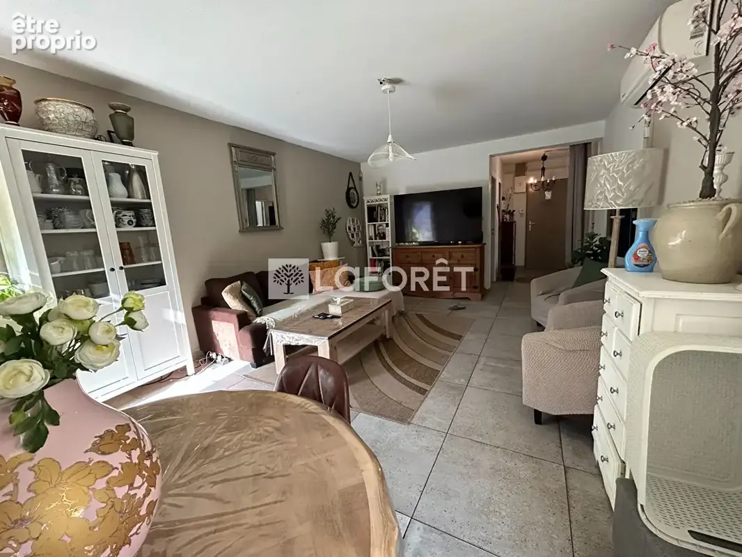Appartement à L'ISLE-SUR-LA-SORGUE