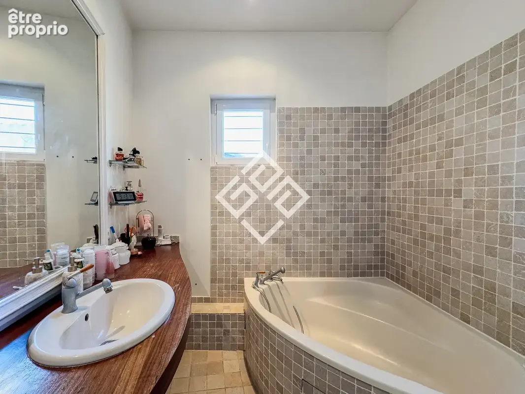Appartement de caractère- 133 m2 - 4 pièces - photo 18