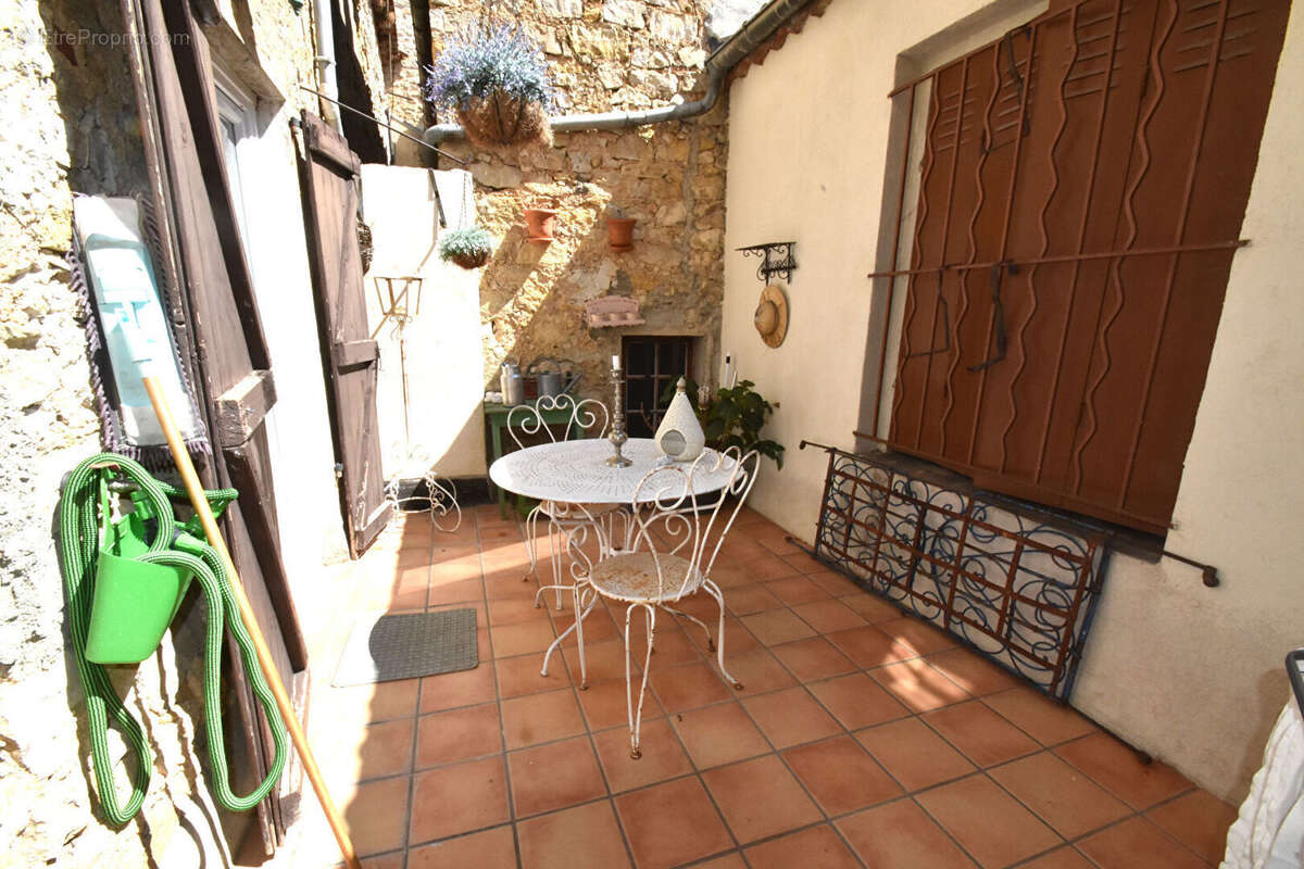 Maison à MONTAUROUX