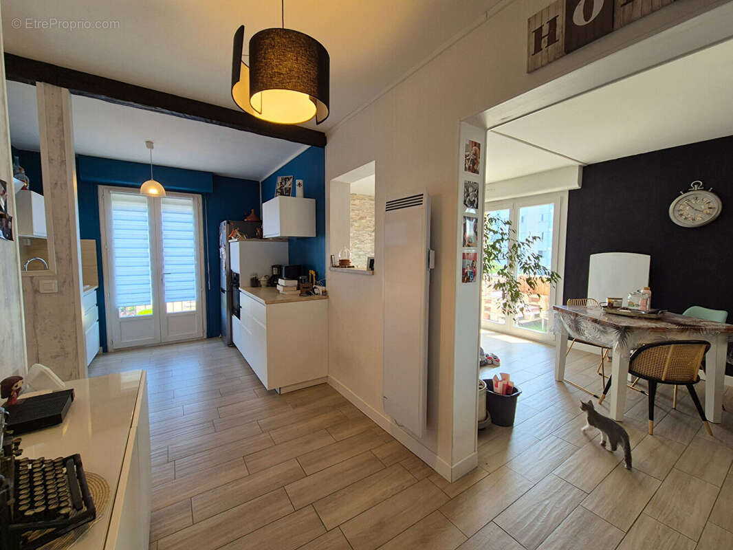 LEMPDES / Appartement à vendre de 61 m² avec terrasse, cave et stationnement ! - photo 2