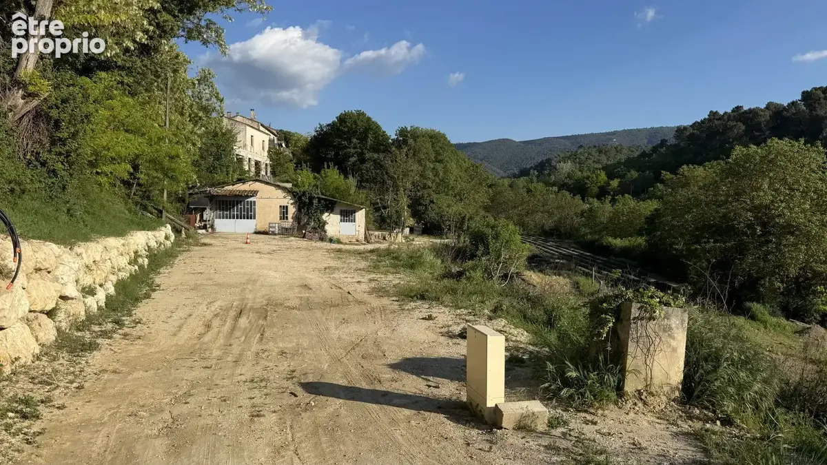 Terrain 796 m² à Menerbes  - photo 3