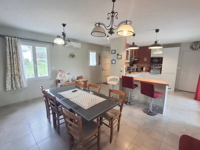 Maison à SAINT-AMBROIX