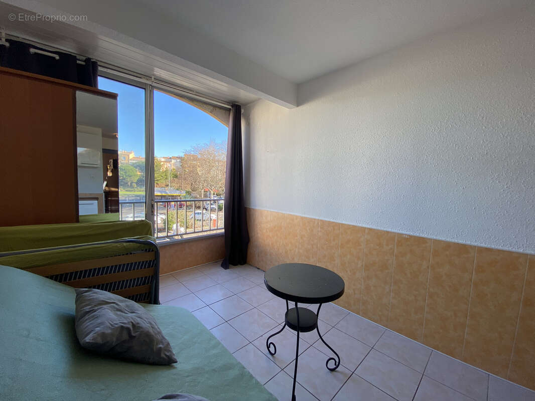 Cap d'agde- centre port- studio- piscine- acces quai - photo 3