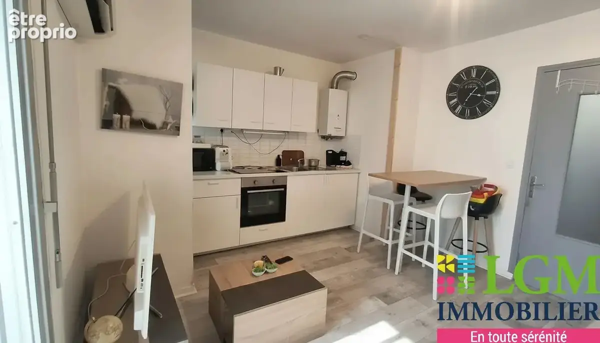 Centre-ville - Studio cabine 22 m² + loggia 6 m² - Plages à pied - Climatisation - photo 2