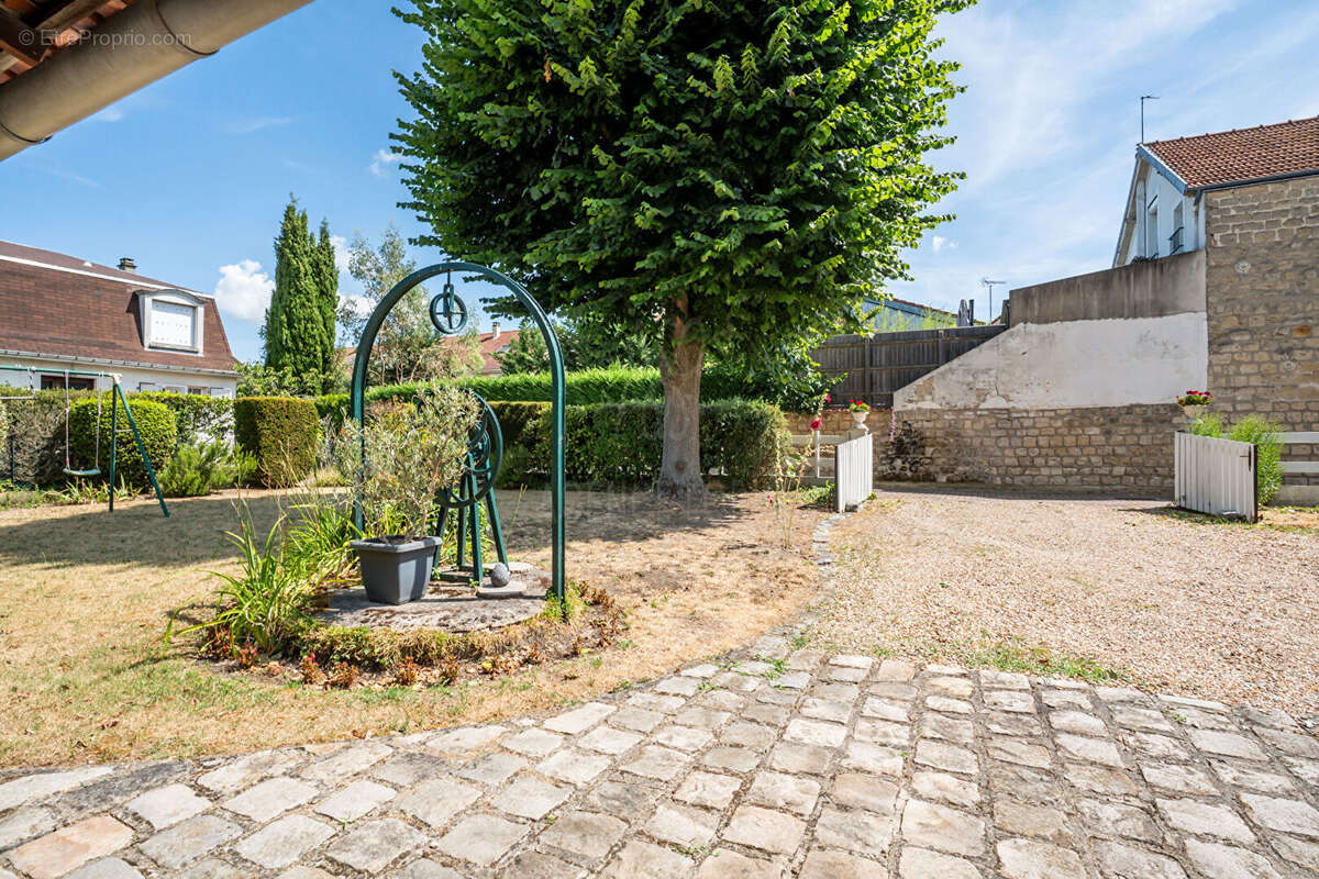 Maison Montesson 8 pièce(s) 163.14 m2 - photo 15