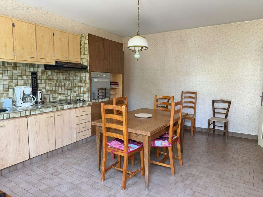 Maison à MORTAGNE-SUR-GIRONDE