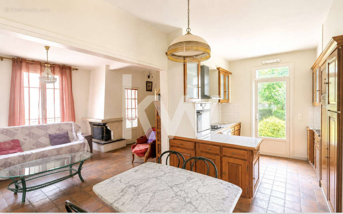 Maison 145 m² à Deuil-La-Barre  - photo 5