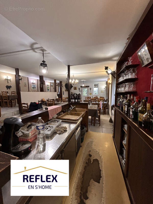 Commerce à AUTHUILLE