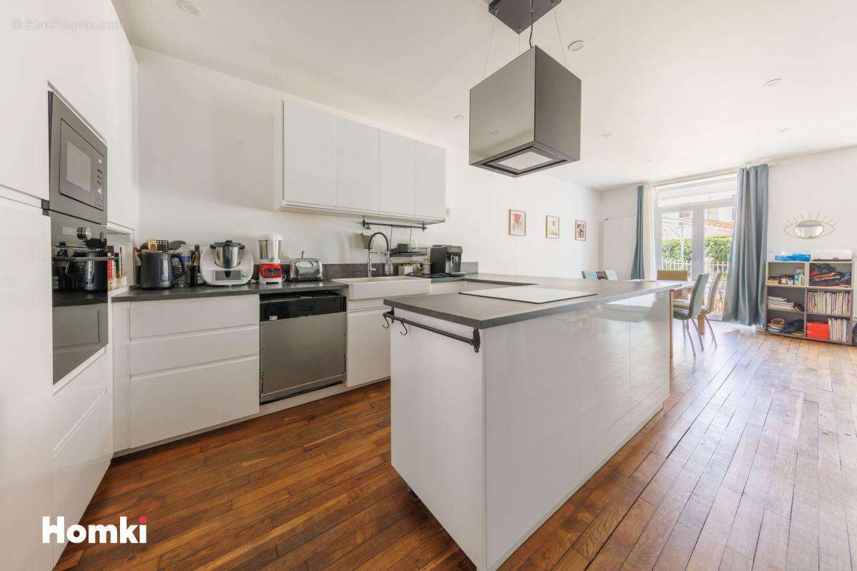 Maison/Villa T5 de 155 m2 à Peschadoires 63920 - photo 6
