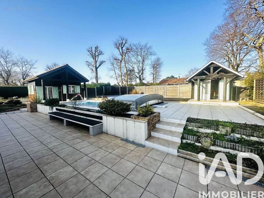 Photo 2 - Maison à LE HAILLAN