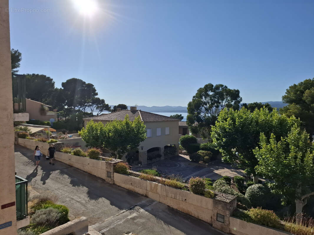 Appartement à SAINT-CYR-SUR-MER