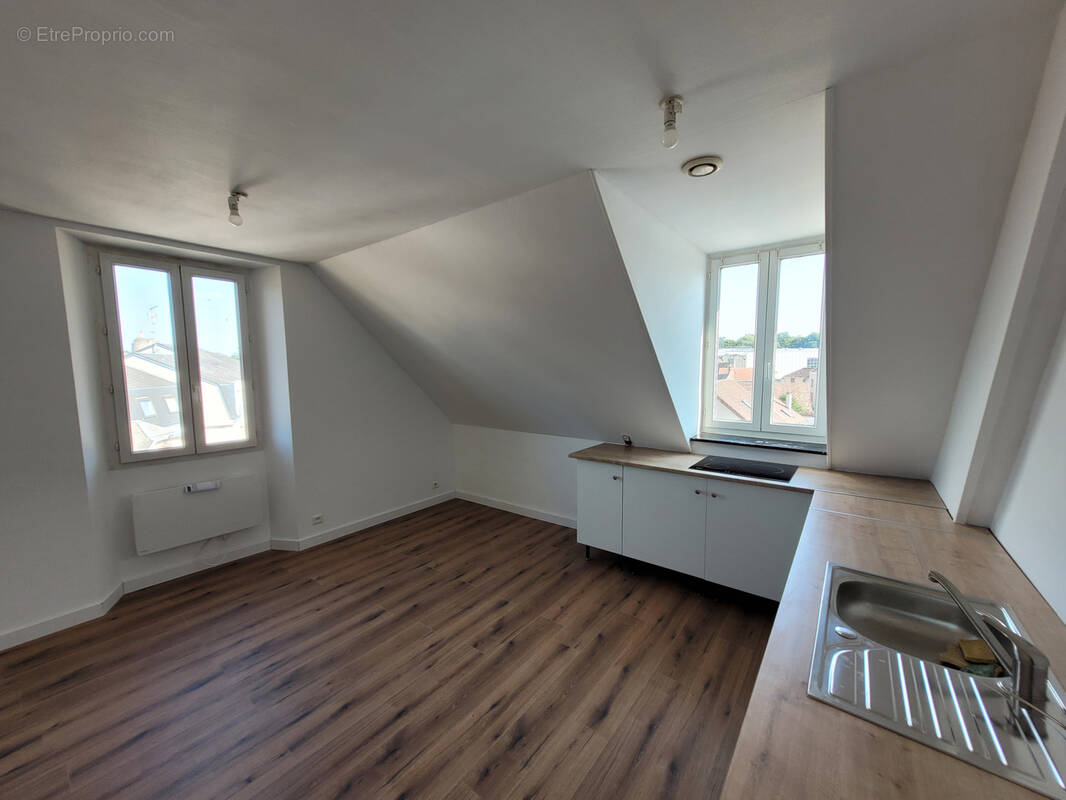 Appartement à AUNEAU