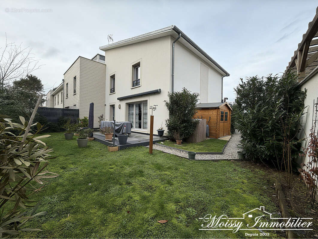 Maison à REAU