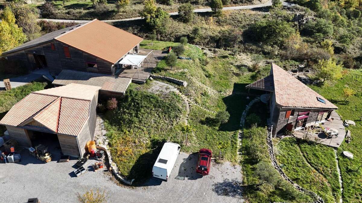 Maison à ALBA-LA-ROMAINE